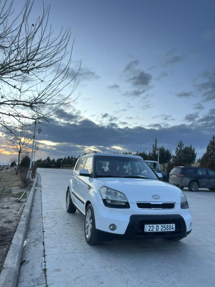 صول 12 سياره جديده خليجي داخل احمر فقط بنيد صبغ بدون حادث مكينه 1600 سعر 107 مكاني ديوانيه ***********
