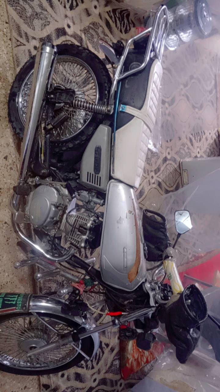 السلام عليكم
نامه برو 
موديل 2019
ما مفتوح بس بي بدايه دخان 
على وضعه شرط دك بي 120 يله تأخذه 
بيع أو مراوس بسيفان حسب القناعه 
شلعه ومعدل 
ه‍***********
