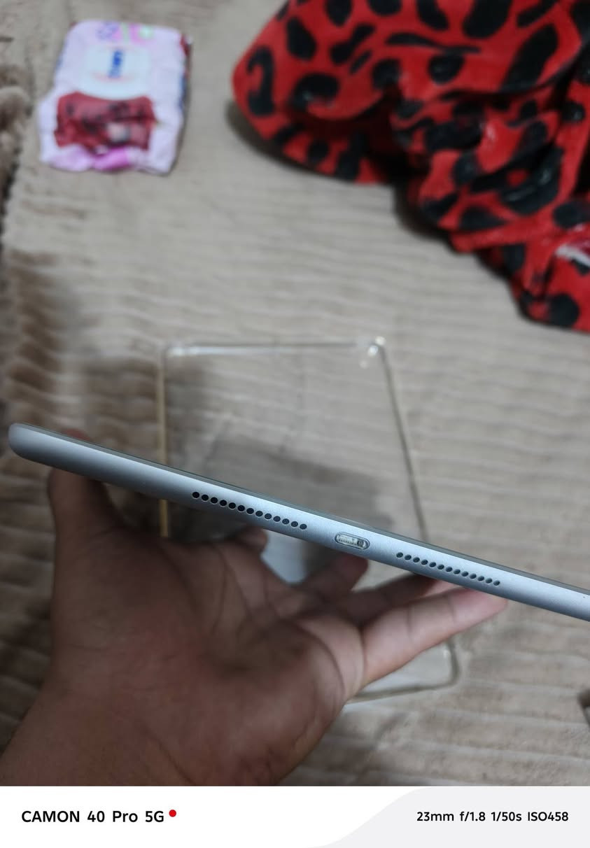 ايباد 7 جهاز نضيف جدا بطاريه 93 بل حاسبة ذاكرة 128 رايدة 170 وبيه مجال بسيط مكاني بغداد ***********
