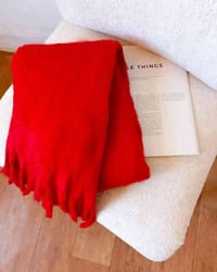 متوفر سكارف احمر وماروني كميات مفتوحة +964 775 016 6667 واتس للحجز