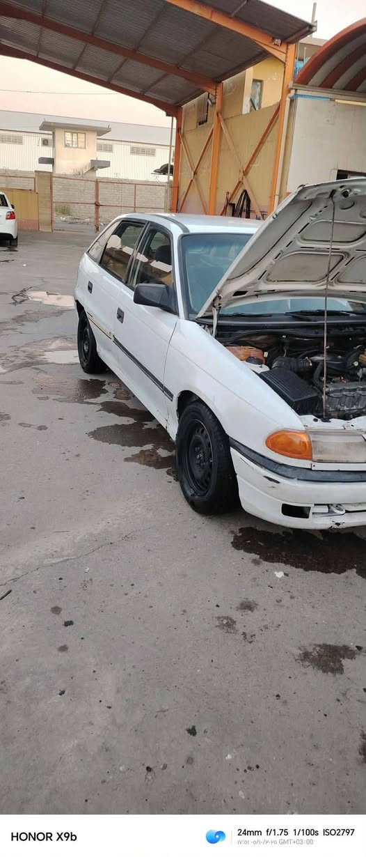 ‏‪0750 341 9563‬‏
‏‪0770 172 8825‬‏
استرا محرك ١٦ موديل ٩٥ كير محرك شرط طخم تاير جديد بيها صبغ كم قطعه تكم سقف شواصي شرط سنويه بأسمي  السعر 35
