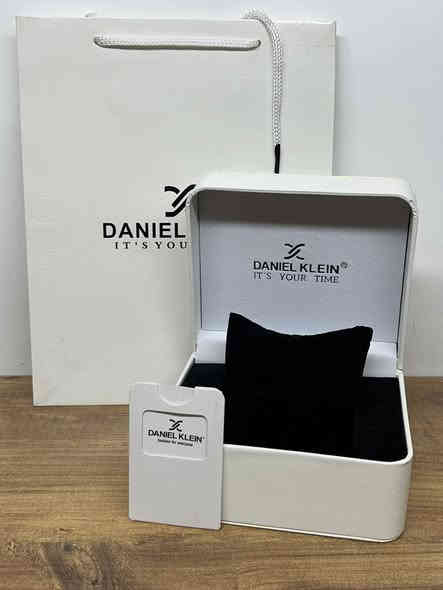 متوفر علب ماركات كامل ملحقات مرفقات الماركات المتوفره ( هابلوت ، اورينت ، اي بي ، دانيل كلاين ، رولكس )
متوفر علب فقط من غير ماركات (برتلنغ ، ارماني ، وغيرهم ) الاسعار خاص رجاءأ وتساب ***********
