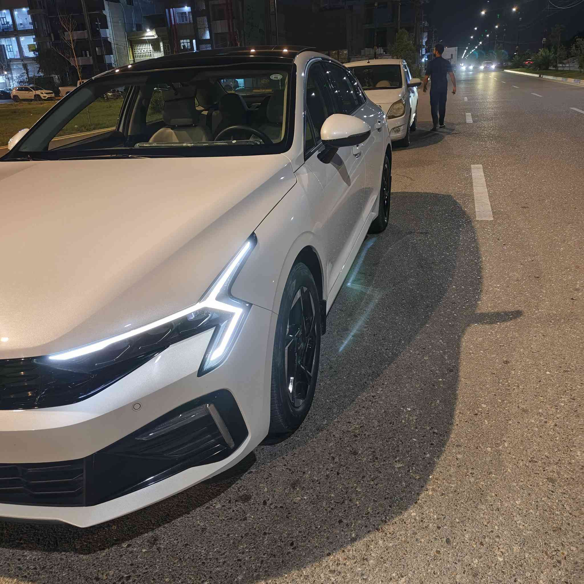 كيا فايف خليجي 25 فول مواصفات كفاله عام رقم اربيل ماشيه42 رقم 📱 *********** سعره 225 البصرة

