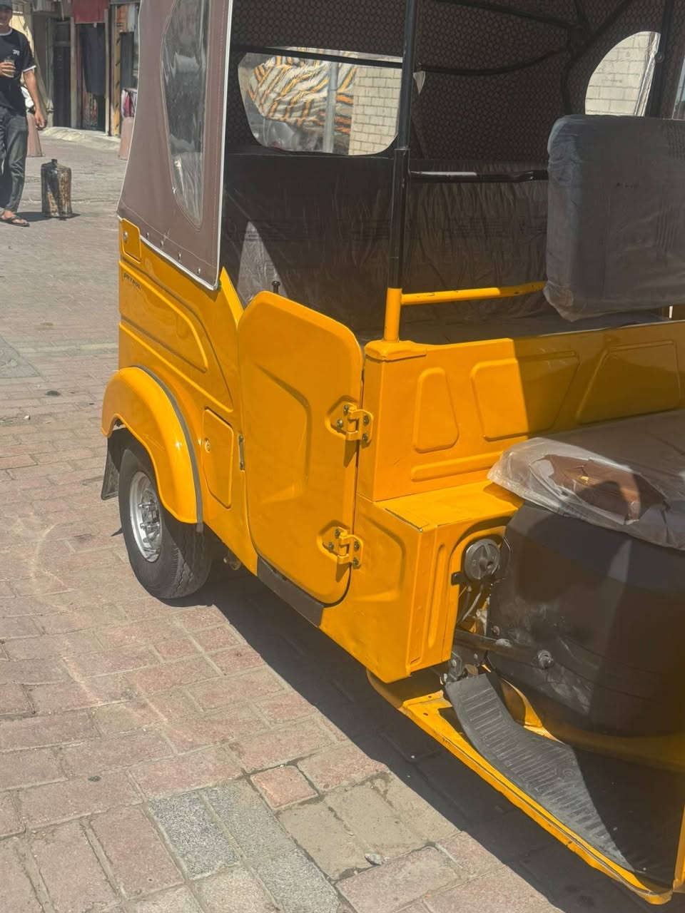 تكتك موديل ٢٢ شهر ٣ رقم وسنوية
مرقم تحويل ثاني يوم
مكفولة كفالة عامة محرك وكشر
نضيفة جدا
موجود بس آتصــال
***********
