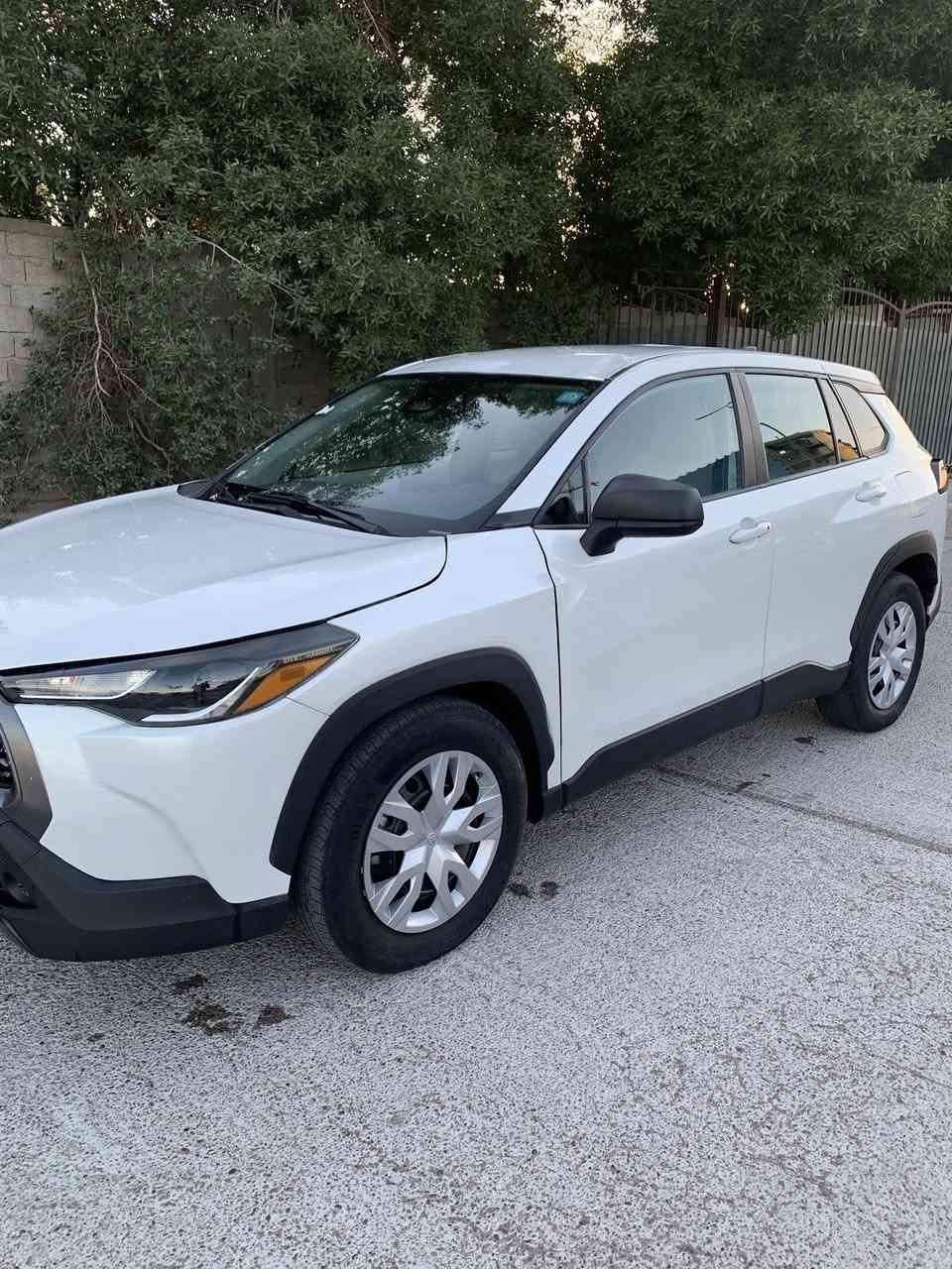 السلام عليكم
كورلا كروس موديل 2023 وارد امريكي 
بيها ربع البنيد صبغ + جاملغ جهة السايق صبغ 
رادار امامي + تحديد مسار + اوتو هولد + سايد بريك بصمه ..
السعر 162
 رقم بغداد بأسمي 
مكان السياره المنصور او حي الجامعه 

***********
