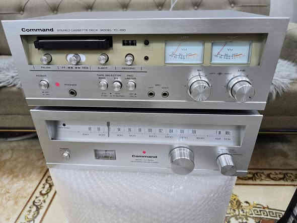 قطعتين. دك  كاسيت مع وراديو صناعه ياباني. فقط دك وراديو  تفاصيل. بل فيديو. شغلات. صناعه ياباني. قياس موجود بصور.مكاني سماوه باله استرالي ***********
