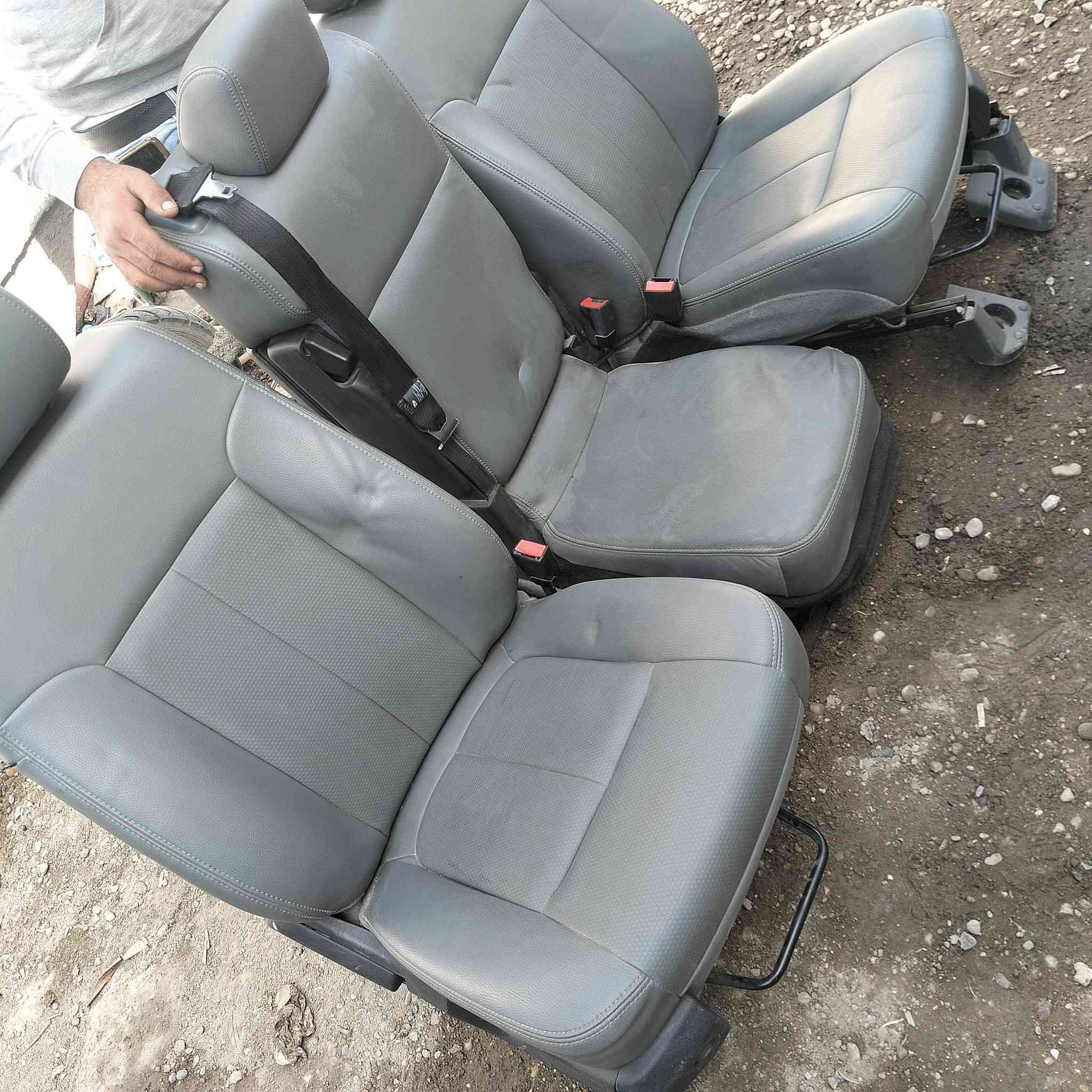 سلام عيكم كشنات بس امامي سعر 5ورقات ***********
