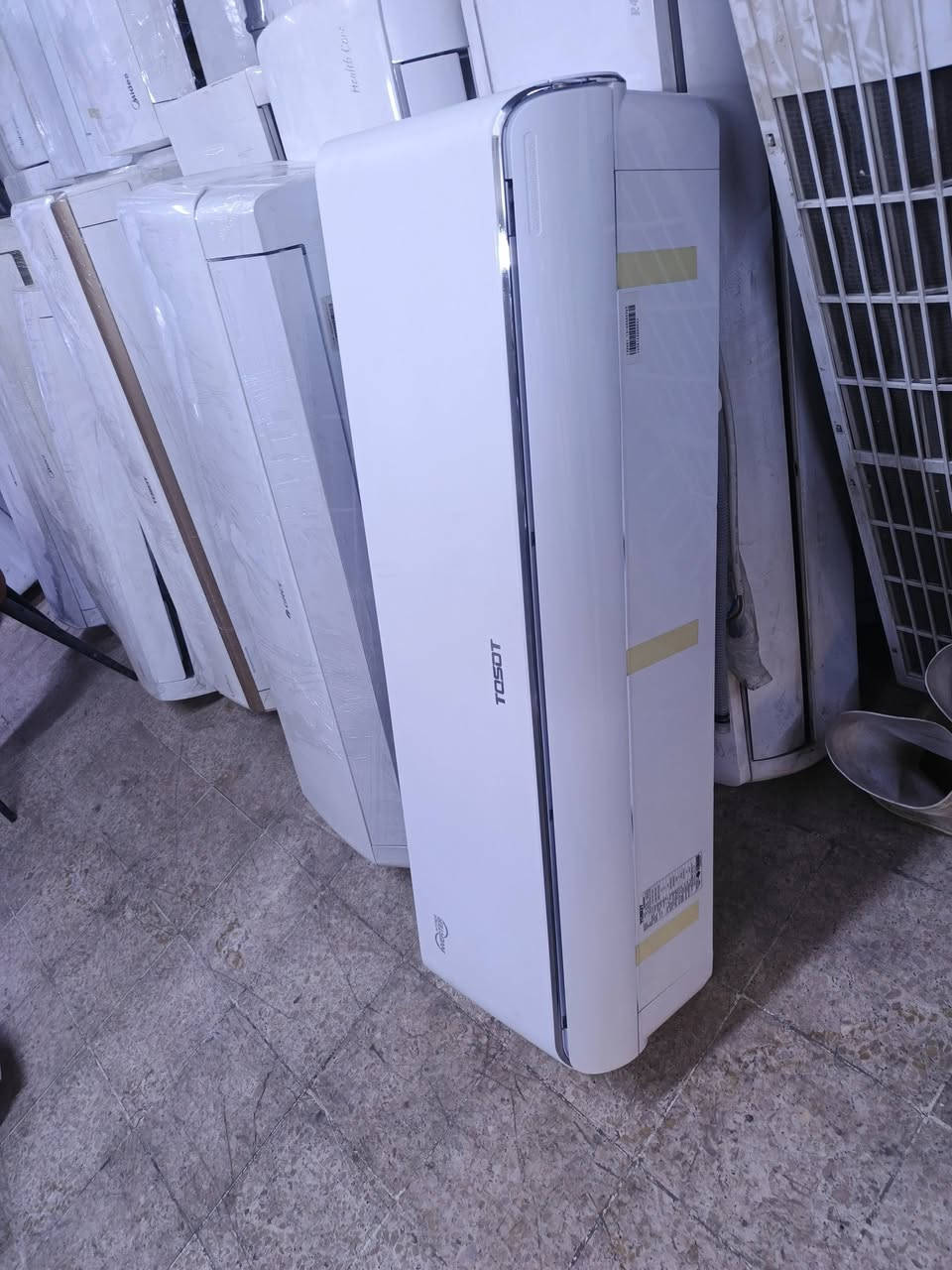 سبالت توست ٢طن انفيرتر تحكم 
خوات الكارتون 
الموديل الحديث انتاج ٢٤ شهر ٦ 
الجهاز ممشتغل اقل الشهريهن 
كل غراضه وياه 
بعده بضمان الشركه 
سعره ب٨٠٠ الف 
***********
بغداد السنك
