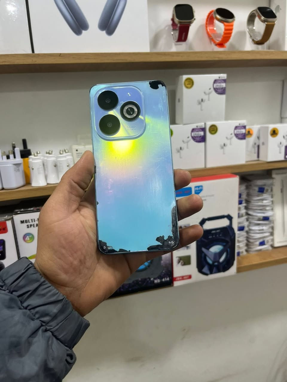 للبيع
انفنكس سمارت 8 برو
ذاكرا ٢٥٦
المعالج 6GB
بطاريه 5000
مبدل شاشه اصليه 
سعرا ٧٥ الف بي مجال 
اي استفسار. اتصال عال رقم او مراسله الصفحه 
***********
