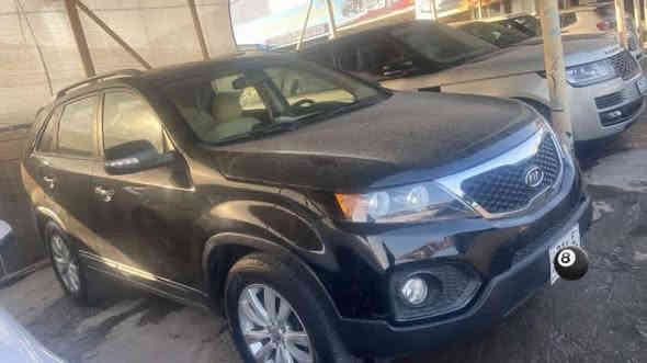 سورنتو 2013
بدون صبغ
كير محرك صدر كفاله 
المحرك مفتوح
ماشية 190 الف حقيقي 
محرك 4 سلندر 
بصمه
لدات بالبوب
اشاير بالمرايه
7 راكب 
تبريد 3 قطع 
بيها هواي مواصفات عدا الفتحه 
السعر 144 وبيها مجال
***********
