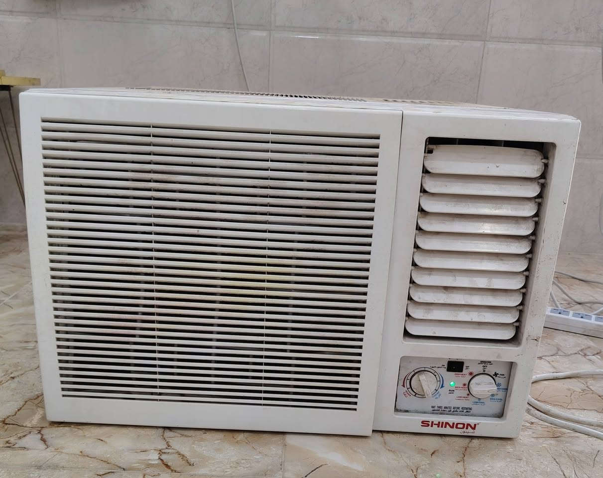 مكيف نوع شينون طنين بطل نضيف كلش مثل ماوضح بالفيديو يردله بس غسله كهرباء 180يشتغل مايفصل شرط تحجي تفحص هواء ثلج سعر 285بيهة مجال بسيط للشراي واتساب ***********
