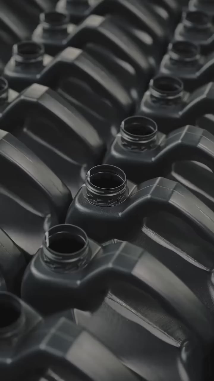 زيوت أرديكا البلجيكية 🇧🇪
قوة أداء… حماية تدوم… وثقة على الطريق
متوفرة باللزوجات:
✔ 15W40
✔ 20W50
✔ 50 ثابت
وبأحجام:
🔹 عبوات 20 لتر
🔹 براميل 200 لتر
متوفرة حصرياً لدى شركة قصر واسط الهندسي
📍 الكوت – الكفاءات مقابل مستشفى الزهراء / مركز تأهيل المعاقين
📞 ***********
اختيار المحترفين للمحركات التي لا تقبل المساومة.
 #ارديكا #ARDECA #ارديكا_البلجيكية #أرديكا #ارديكا #ardecarro #ardecalubricants #ardeca #Ardeca #هايبرد #واسط #العراق #سيارات #العراق🇮🇶 #سيارة #زيوت
