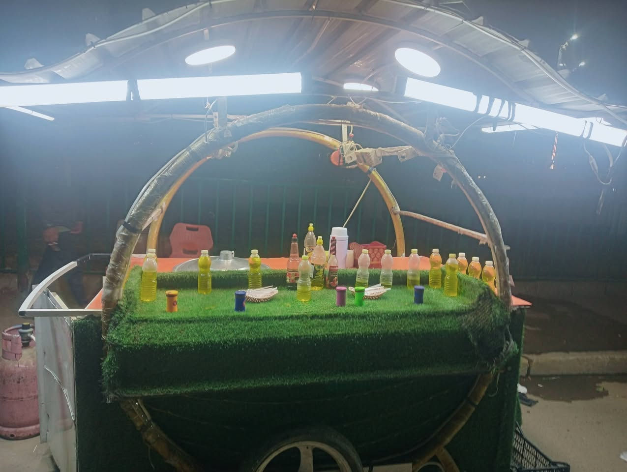 عربانه للبيع كهرباء كاملة مابيه اي نقص بل شهداء البياع سعر مناسب ***********
