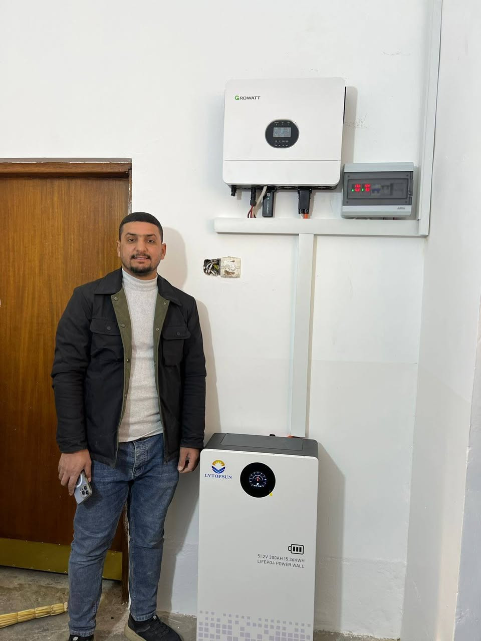 #المصداقية_والأخلاص_في_العمل_اهم_من_السعر

من قضاء #العلم تم ولله الحمد تنصيب منظومات طاقة شمسية عــدد (2)  بقدرة 15 امبيـر ليلـي نهـاري
للعم #ضرغام_ابو_اسد 
وللأخ الدكتور #عمر_عدنان

مكتب منارات المدينة للطاقة الشمسية  خيارك الأمثل للطاقـة المتجددة 

#البيــع_بالـنقد_والاقسـاط 

📌 صـلاح الدين/ تكـريت/ العلـم/البـورصة #عمارة_الضامن
للحجز والأستفسار👇👇
المهندس حسن الجبوري 
*********** اسيا
*********** زين
مــنارات الـمـدينـة
