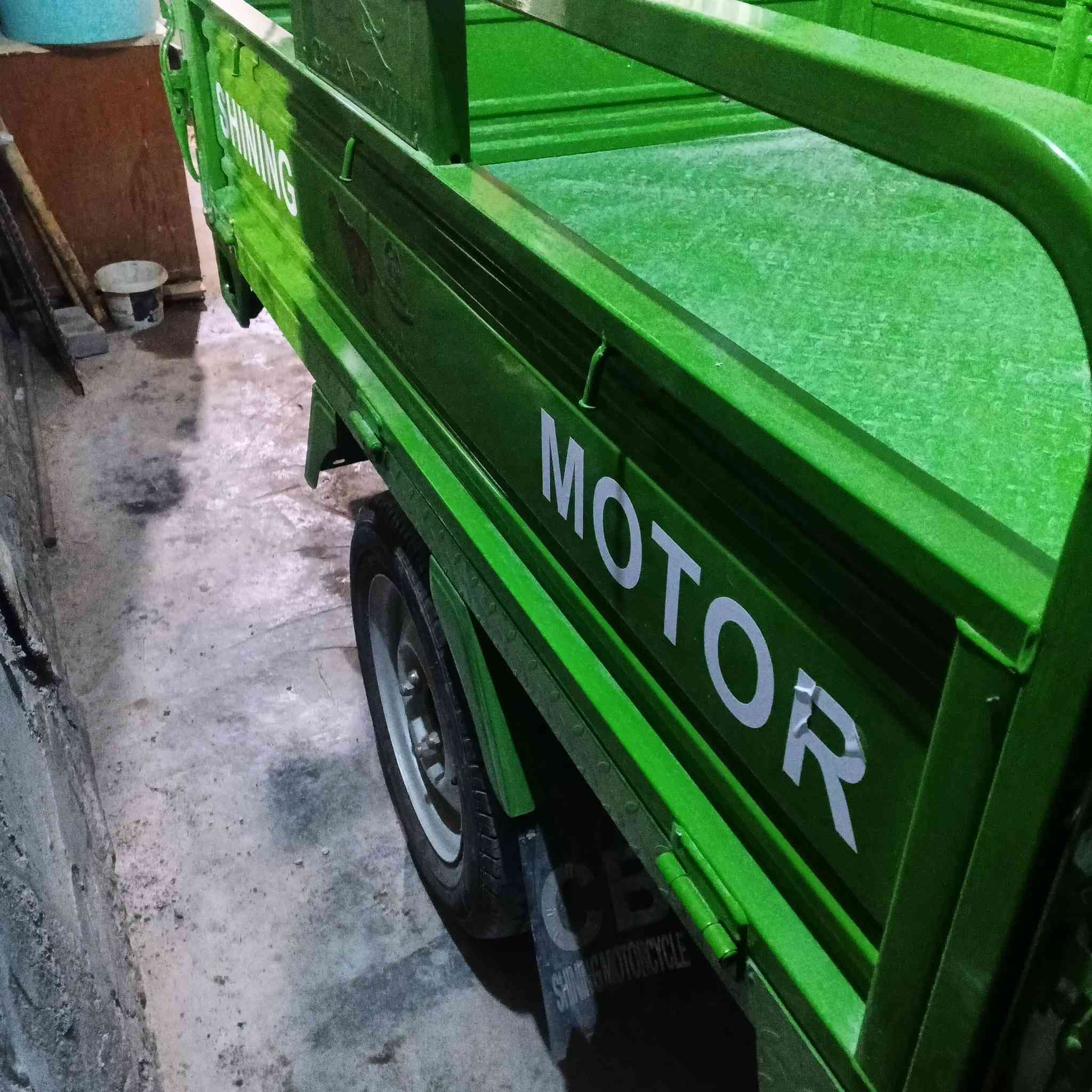 سلام عليكم ستوته مديل 23ستوني ماخذها صارلي شهر ونص الله شاهد علي برغي مامفتوح بيها بعدهي جديده مكاني بصره كرمة علي ***********
سعر مليونين و 800
