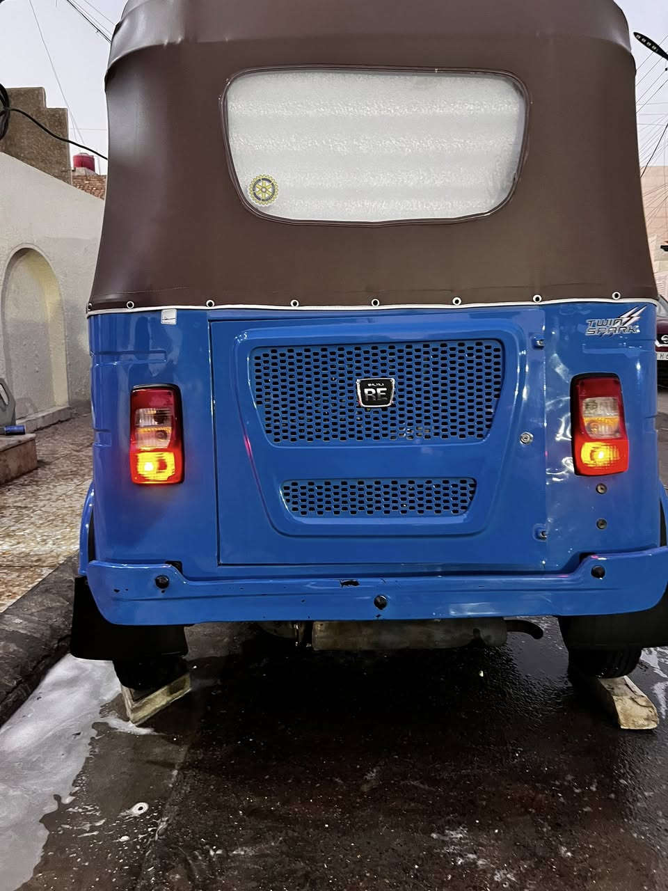 السلام عليكم تكتك موديل ٢٢ شهر ٩ تكتك خير من الله اي نقص مابيهه كفاله عده ٣ رصعات بيهه فقط تكتك رقم وسنويه بسمي  ثاني يوم احول مكان بغداد الغزاليه رقم ***********
