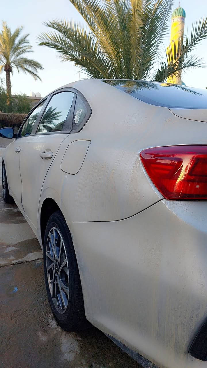 سلام عليكم سيراتو خليجي 2019 
سياره خير من الله صار بيها حادث هنا بل عراق جاملغ وباب بصف السايق 
بدون دواخل لغود و شواصي مكفولات
كير مكينه جدد 
السعر 110 وبيها مجال حك الجيه 
العنوان بغداد 
***********
