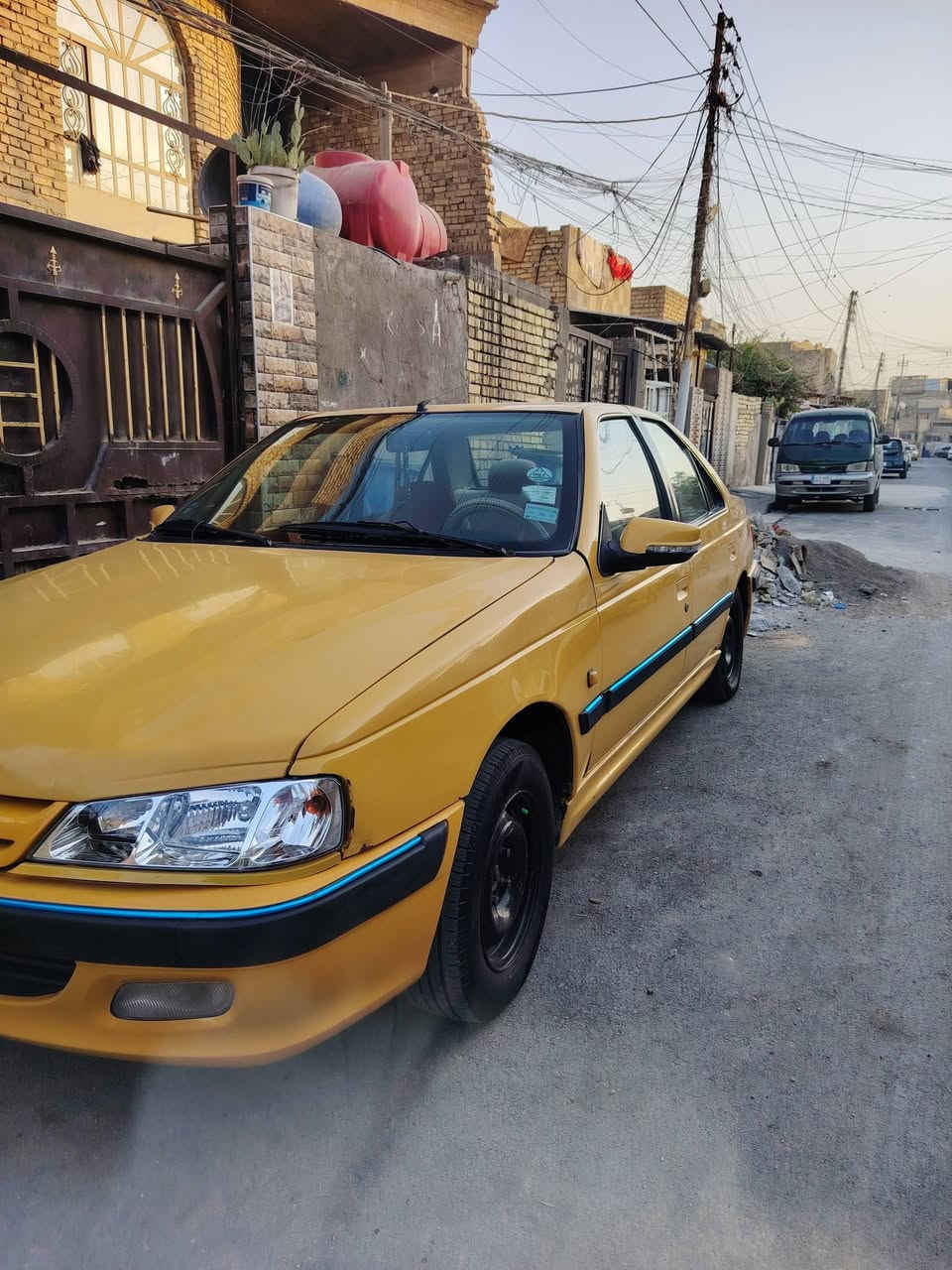 السلام عليكم بيجو بأرض للبيع مودل 15 سيارة نضيفه كير محرك خير من الله تبريد شغال صدر جديد لسعر 46 وبيهه مجال هاتف *********** عنوني بغداد الشعب حي الجزائر
