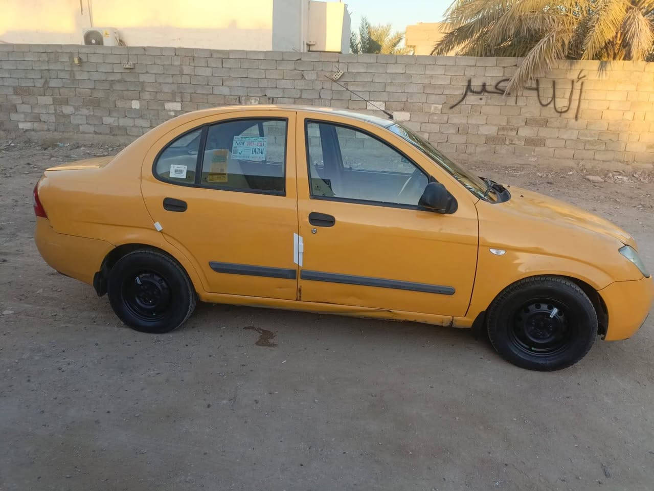 سلام عليكم طيبه ١٥ مصفره هيئه وغرامات مكينه وكير مكفولات صدر أمامي وخلفي جديد تخم تاير تبريد تدفئه شغال السيارة خير من الله السعر ٣٨/ مكان السياره الدوره ***********
