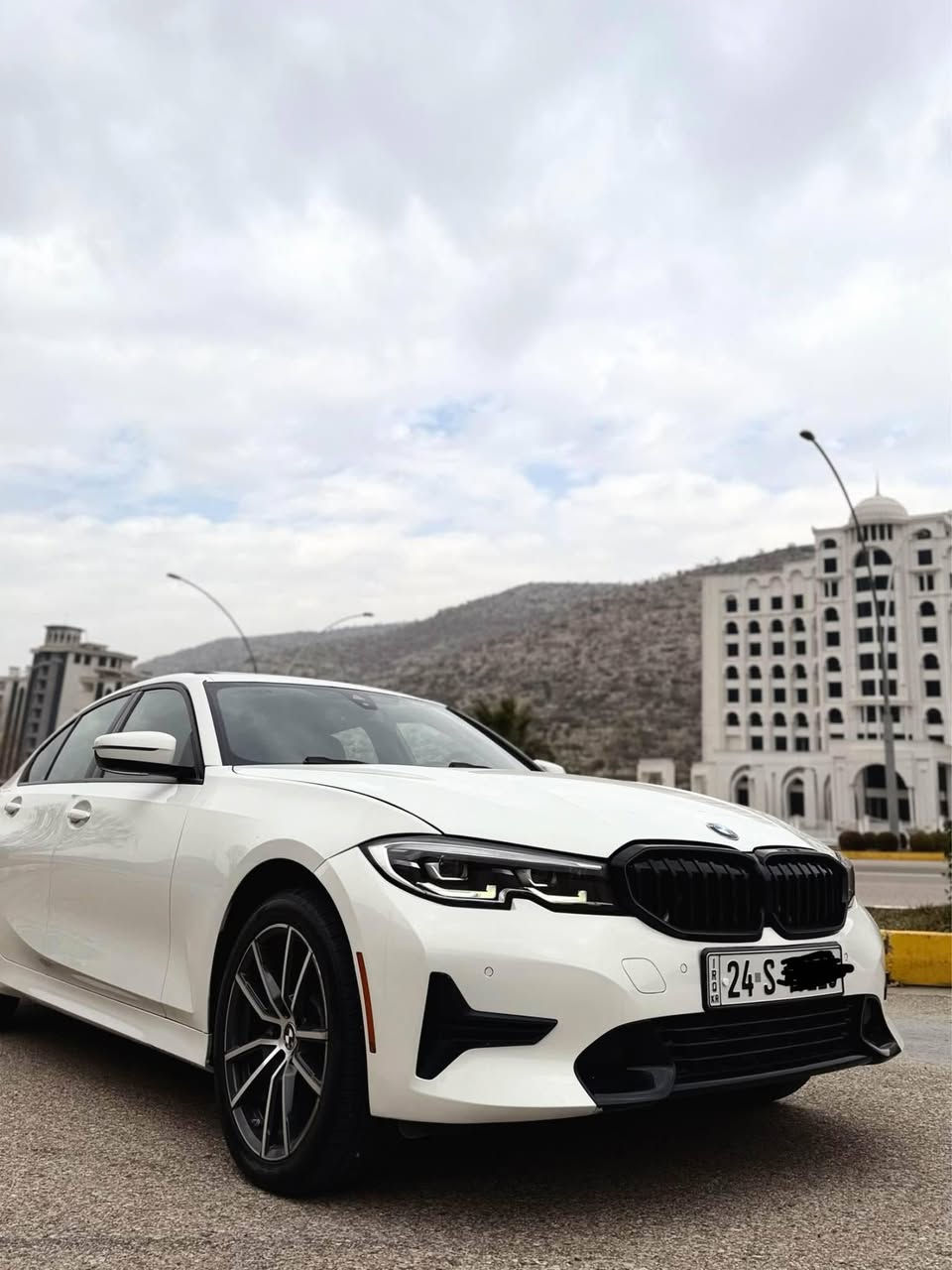 رقم السيارة : دهوك
موقع السيارة :دهوك
نوع السيارة :BMW.330i
موديل السيارة :2020
المسافة المقطوعة:130mi
مواصفات:سيارة فول موصفات فتل رادار فتل حساس شاشة الكتروني السيارة فتحه سنوية رقم جديد هزة جديده كير و مكينه مامفتوح بشرط 
ملاحظات:سيارة كلين بدون اي شي فقد برشوت سستم شريكة سيارة بيها شبر بغ فقد بدون دعم 
سعر:228$ بيها مجال 
للأستفسار :*********** واتساب فايبر كورك دهوك, العراق
