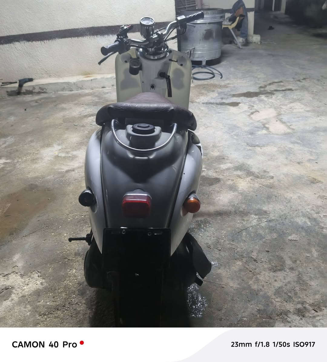 سلام عليكم دراجه عبد الحليم  225 
البيع مكاني كربلاء  البرهمية قريب عل السيطره دراجه كله شغاله بس اكو شويه مشكله للكهربيات  ماجاي اعرفه  توني مجفته ماصار اقل الشهر   225 وبيه مجال الطيبين 
*********** واني بلخدمه
