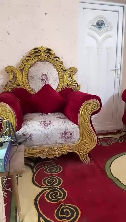 للبيع
ارض ملك صرف المساحه 1800 متر مشيد عليها دار طابقين في شاطئ التاجي خلف معسكر التاجي الدار تحتوي على اربع غرف نوم استقبال ضيوف حولي صحيات داخليه خارجيه مسبح مطبخ خارجي مشاوي كما وتحتوي على اشجار النخيل البرحي والبصراوي الدار مسيجه بالكامل كامل الخدمات ماء كهرباء تبليط انترنت قريبه على المدارس والمستوصف الصحي والمساجد تفاصيل اكثر الاتصال بالرقم 
***********
*********** ابو وسام
