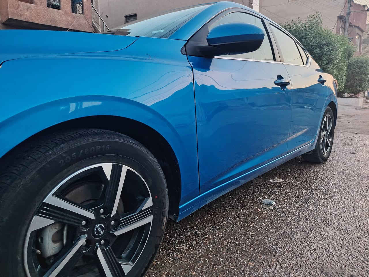 🚘 للبيع | نيسان سنترا SV موديل 2024 🚘
🔹 اللون: بحري (أزرق)
🔹 الموديل: 2024
🔹 الفئة: SV
🔹 ناقل حركة أوتوماتيك CVT
🔹 محرك 2.0 لتر بقوة 149 حصان 🔹 دفع أمامي
🔹 اقتصادية جداً باستهلاك الوقود
🔹 شاشة لمس 8 إنج
🔹 Apple CarPlay و Android Auto
🔹 تشغيل بصمة (Push Start)
🔹 دخول ذكي بدون مفتاح
🔹 مثبت سرعة ذكي
🔹 كاميرا خلفية
🔹 نظام مراقبة النقطة العمياء
🔹 تنبيه الخروج عن المسار
🔹 نظام الفرملة الطارئة الذكي
🔹 مقاعد مريحة بتقنية Zero Gravity 🔹 وسائد هوائية متعددة وأنظمة أمان متطورة.
🔹 رادارات خلفية اوتو بلي 
الضرر الأمريكي : بنيد + دعامية  أمامية . تم التصليح و تبديل الدعاميه الاماميه ب دعاميه SR
📌 السيارة بدون لوحات.
💰 السعر المطلوب: 12,700 دولار أمريكي.
للاستفسار والمشاهدة يرجى التواصل على الخاص أو الاتصال على الرقم: *********** 📞 واتس موجود
