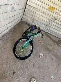 شباب عندي هذا باسكل للبيع سعر 90 وبي مجال الاستفسار عن هذا الرقم 07751...