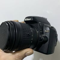 نيكون D40 • عدسة ١٨-٥٥ • بدون أوتوفوكس