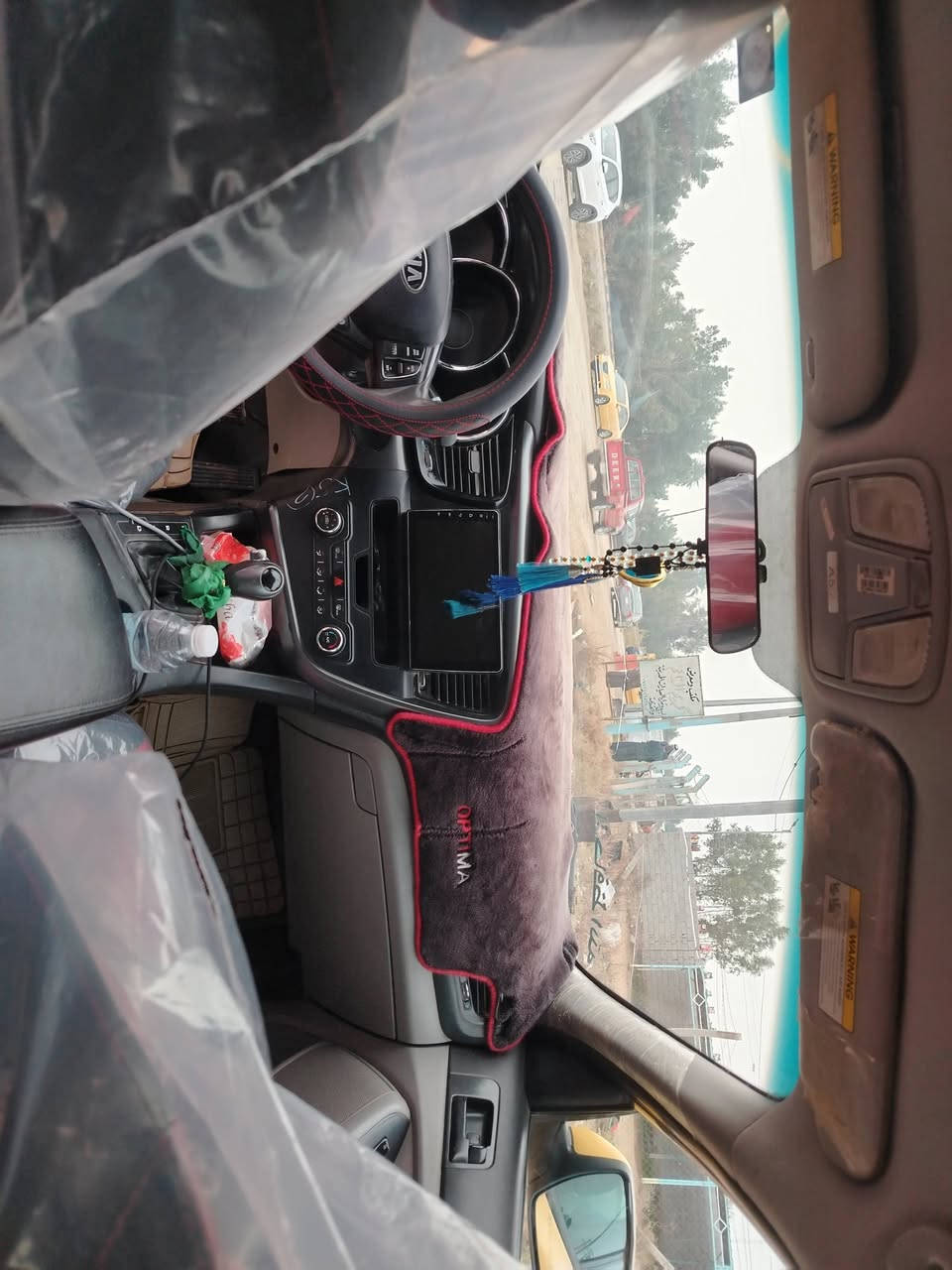 السلام عليكم اوبتيما 2013 أمريكي مكينه 2400 4حساسات رقم بغداد مصفره هيئة وغرامات مداور بأي وقت بيه جاملغ الأمامي وبنيد فقط السعر 100وبيه مجال للشراي مكان ديوانيه قضاء عفك للاستفسار أكثر الاتصال علئ الرقم ***********
