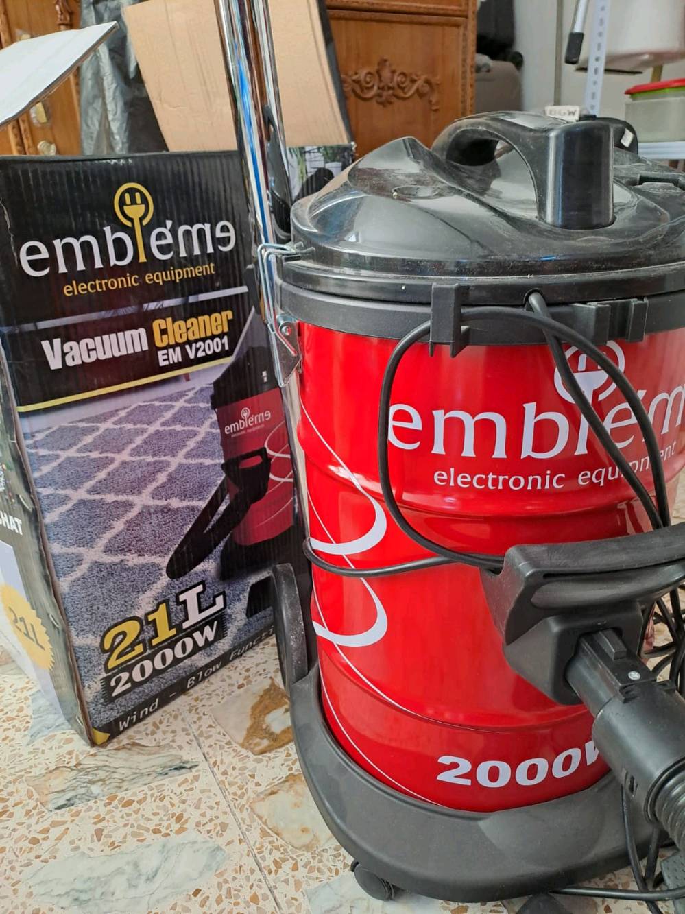 مكنسة كهربائية ماركة امبليوم مستعملة اخت الجديدة بدون اي ضرر مع كافة ملحقاتها وجاهزة للعمل .. السعر 55 الف... بغداد / الكرخ