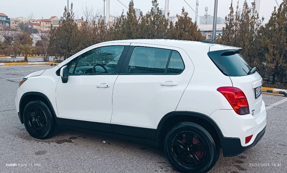 شۆفلێت تراکس مۆدێل 2019 بێ بۆیاخ بێ ئیرباک  یەک جاملغ گۆڕاوە بە بیلاد ڕەقەم شانسیم داناوە 100کیلۆمر  ڕۆیشتوە نرخ 112مەجالێکی  کەم شۆێن سلێمانی 
***********
*********** السليمانية, العراق
