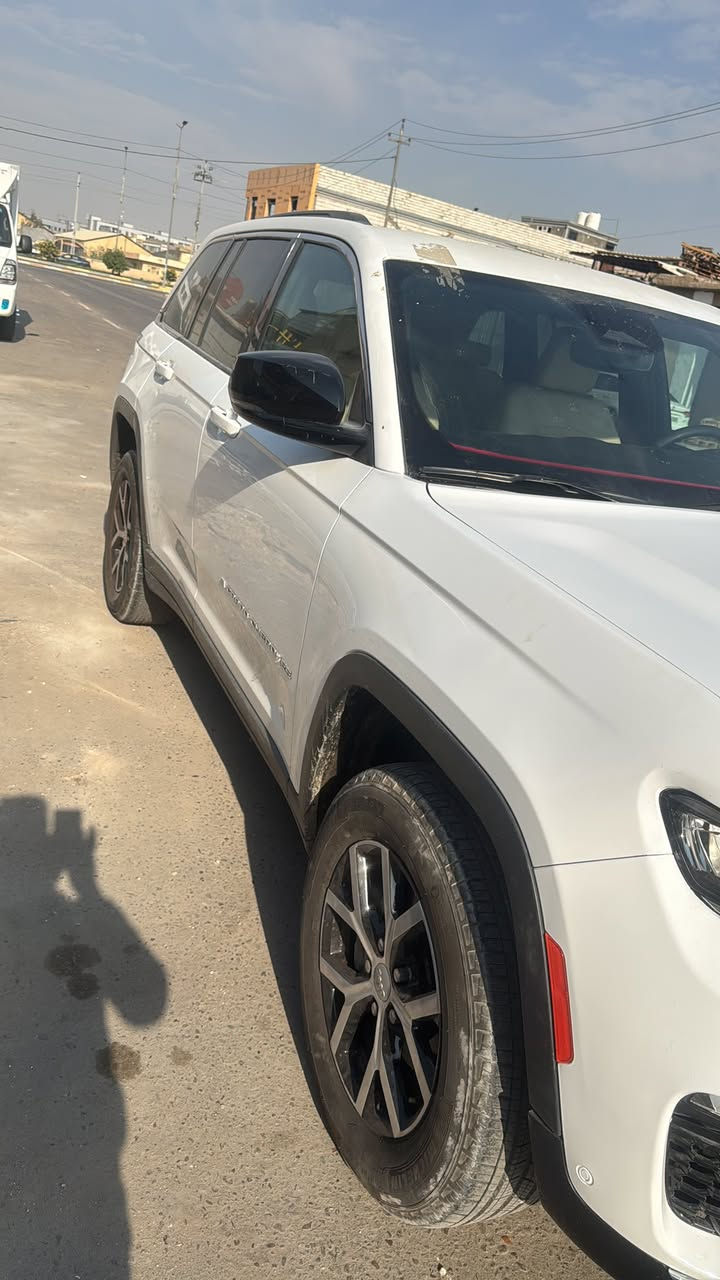 كراند شيروكي لمتد 24رقم بغداد شهداء ***********السعر 31وبيه مجال
