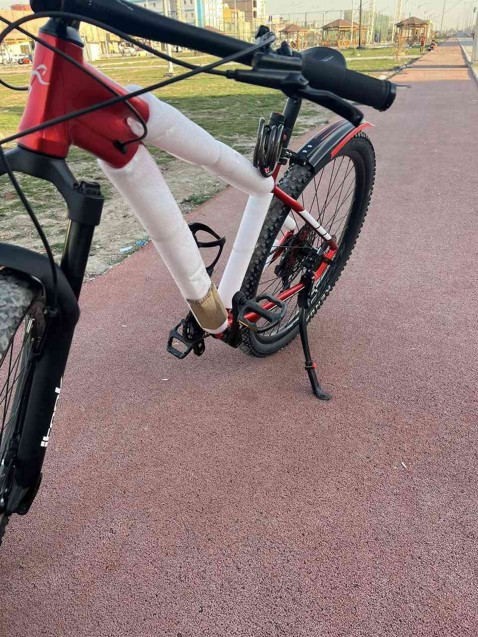 جبلي ماركة ايتوك كولومبي حي wrat
29 المواصفات فول
البريكات دسك هيدروليك
المعدن المنيوم بالكامل صب
بايدر براكيت
دبلات هيدروليك تحكم ب ستيرن عدد السرعات 10x1
سستم شيمانو ديور
مكاني البصره حيانيه 
سعر ٣٥٠ قفل ما صايرلي ما صاير ثلاث ايام من خذيته


**إذا كنت صاحب هذا الإعلان وتريد حذفه لأي سبب، رجاءا أرسل رسالة إلى الدعم الفني**