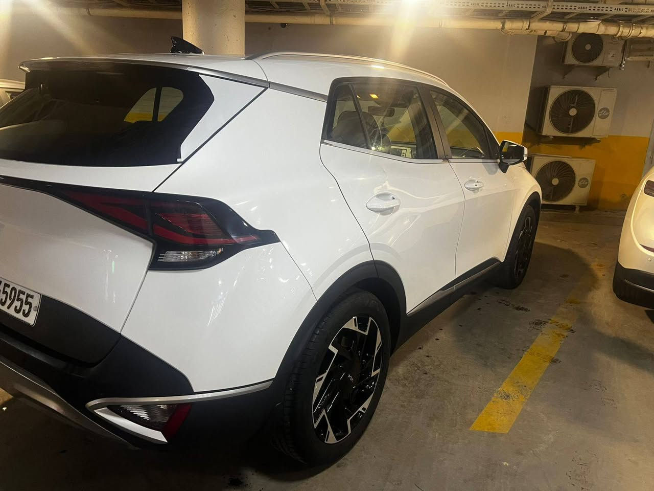 كيا سبورتج موديل 2024 خليجيه.. كفاله حتى من الشخط
ماشيه 39 باسمي شخصيآ
موصفاتها
بصمه..
مري شفط وترحيب.. 
شاشة اعطال..
كراسي كهرباء.. 
هاند بريك بصمه.. 
صندوك كهرباء.. 
البجم لد والبك هم لد.. 
دواخل مغلفه من الزيرو للنظافه.. 
تخم تاير وسبير منازل.. 
السياره جديده.. 
محرك دوش 2000.. 
تبريد خلفي امامي.. 
تدفئه كشنات ودركه.. 
شاشه وكامره وحساسات بس فتحه مبيها.. 
مكاني بغداد الكرخ مجمع الروان.. 
السعر ب 238 وبيه مجال للطيبين.. شي بسييط
 هذه رقمي....
....***********...
