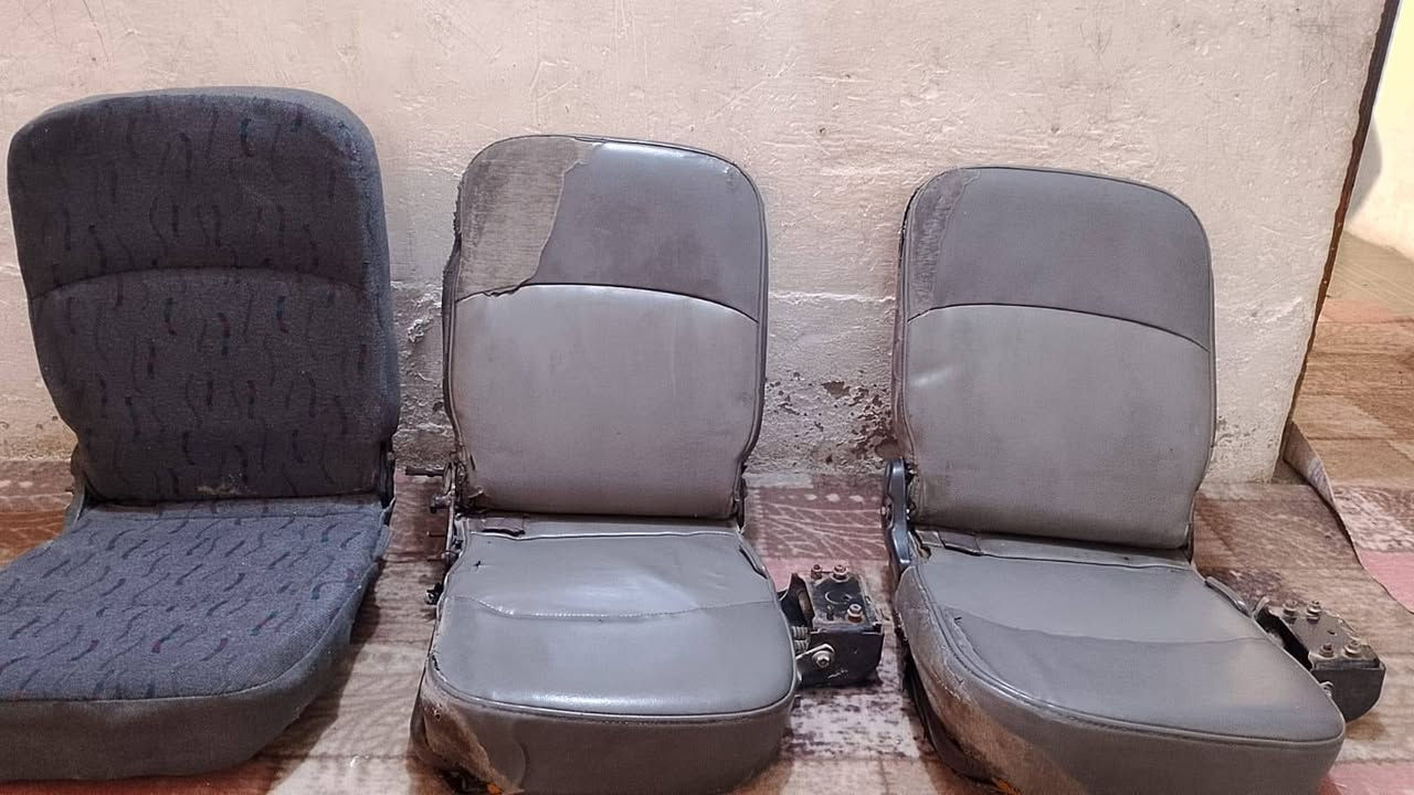 السلام عليكم كشن قلاب ستاركس زوج السعر 250 وكشن بين السائق والعبري الصدر السعر 100 عنوان نجف لل اتصال ***********
