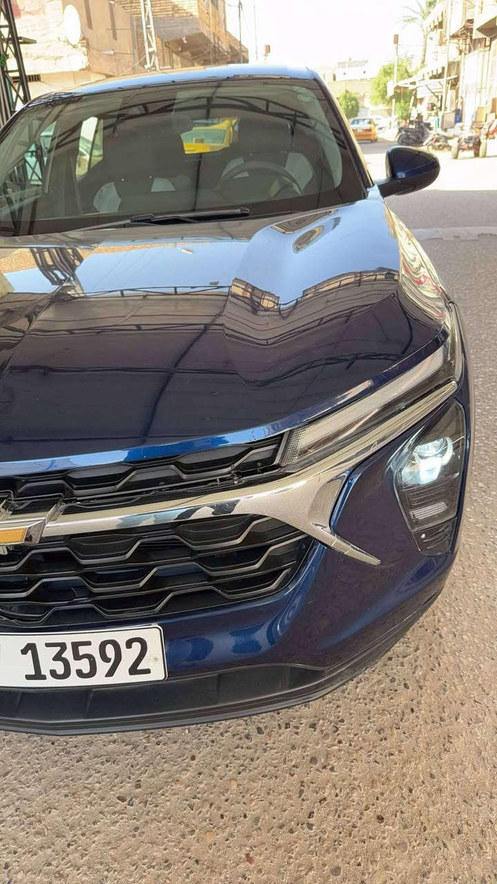 سلام عليكم شوفرليت تراكس امريكي موديل 24 رقم اربيل 
ضرب بس بنيد صور حداث موجوده مكانه قادسيه 
موصفات 
 تدفئه تبريد 
كشنات تدفىه تشغيل عن بعد.
تحكم ستيرن 
شاشه كبيره بلوتوث 
كامره خلفيه 
رادار تحديد مسار سعر 137 
ستفسار ***********
