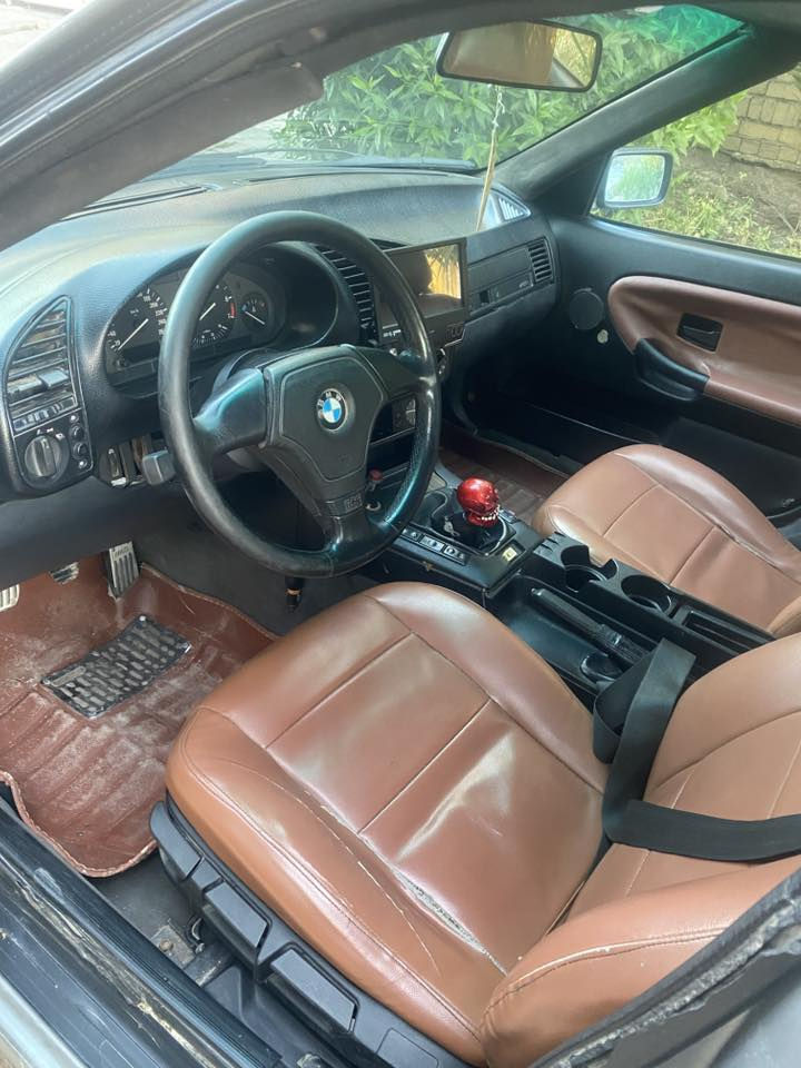 السلام عليكم bmw e36 موديل 91 الكير zf مكينة 2800
ضفيرة سيمنز  
المكان بغداد حي جميلة 
الرقم ***********
السعر 55
