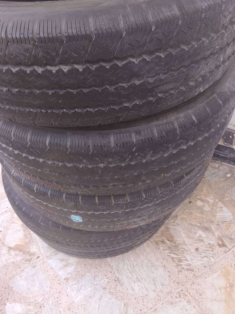 17/500/كوستر برجستون باله نضيفات كلش سعر الزوج 150الف موقع المحل شعب شارع اسواق المركزيه قرب كليه الامام الكاضم خدمات ايليا 
***********
