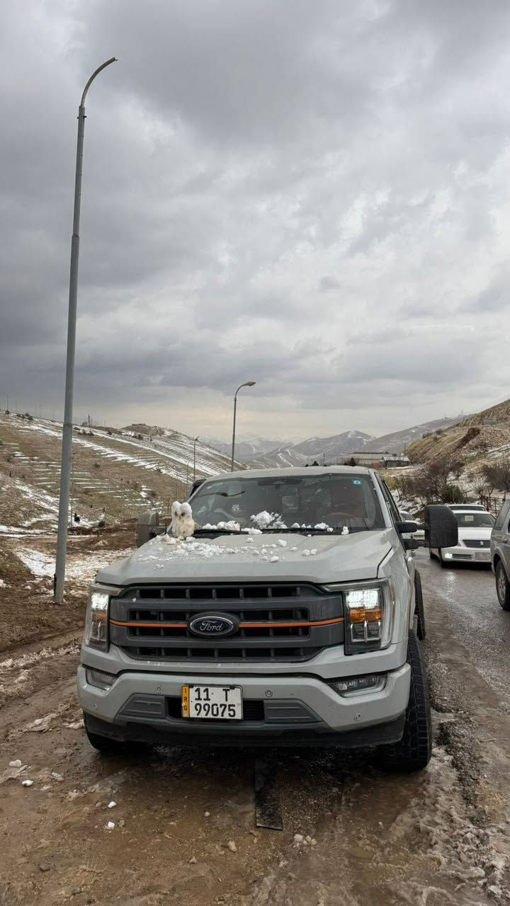 هايبرد موديل ٢٣ رقم بغداد بيها نواقص بسيطه ابيعها جوة السوك سعر مناسب بيع سريع مكان الدورة ***********   .بيها شاصي تصليح صفحة السايق وتبديل ماشيه ١٩ الف   باب السايق والجاملغ سعر ٢٥٠
