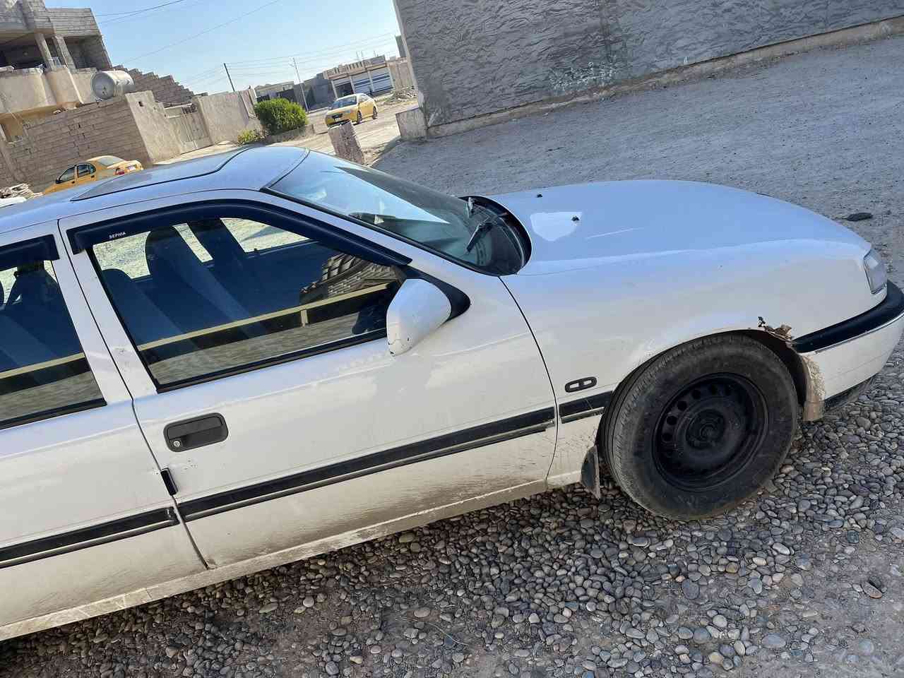 أوبل فكترا محرك ٢٠.  موديل ٩٠ 
رقم أربيل. سنويه ساقطه صار ٣ اشهر بس الهزه بعدها شرط التحويل صاحبها موجود
كير شرط محرك نظيف فقط الباور عاطل 
سعر ٣٥ وبيها مجال بسيط.  ***********
