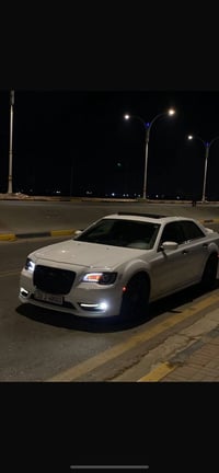 كرايسلر ٣٠٠ • ماشي ١٣٠ الف • كفاله عامه