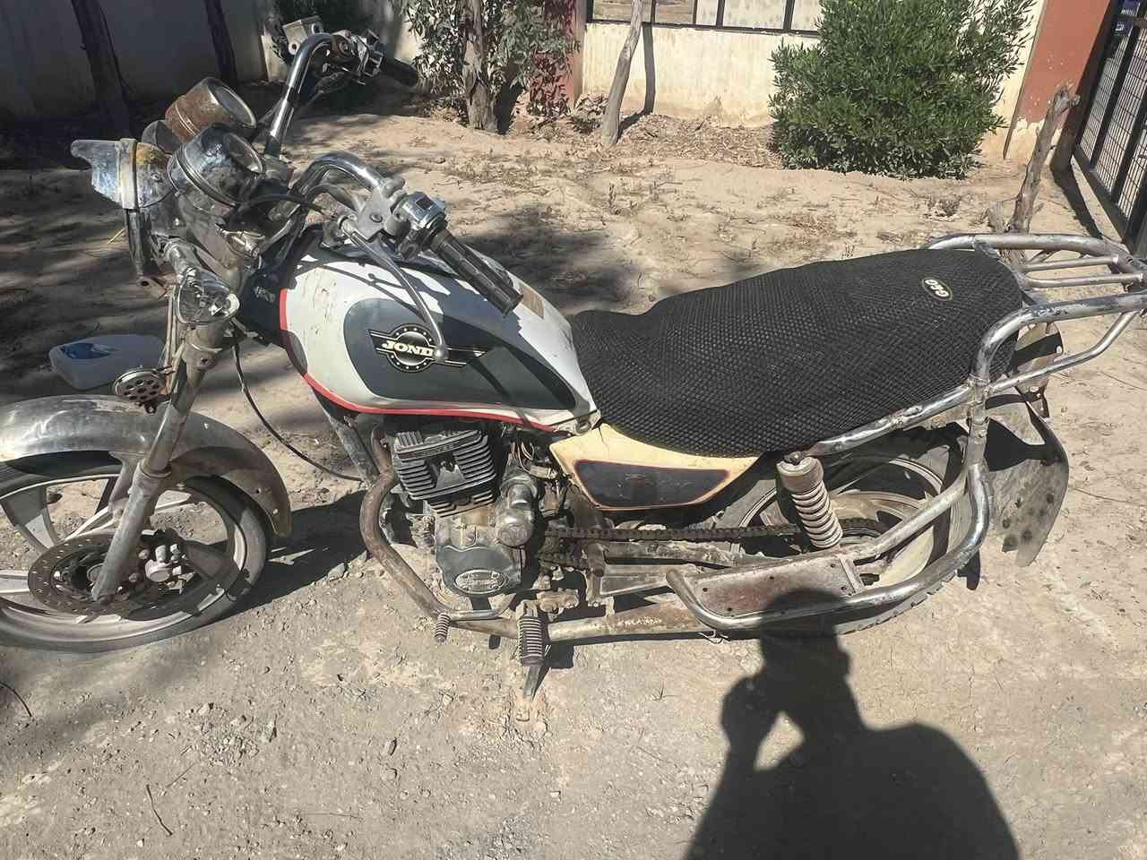 سلام عليكم جيني للبيع شغالة بيها نقوسات بسيطة السعر خاص مكان دياله كنعان***********

