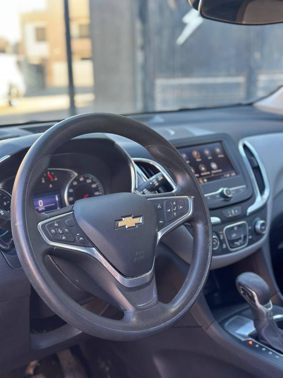 2023 CHEVROLET Equinox Lt. مستعجل عالبيع
للبيع شوفرليت ايكونكس وارد امريكي موديل 2023
حادث جاملغ خلفي ايمن وباب خلفي ايمن مصلحات نفسهن  

شواصي لغود مكفولة راديترات تبريد وماء بلادي على وضع الشركة 

كير محرّك مكفولات شرط الفحص

 سعر 152 ورقة وبيها مجال بسيط مستعجل عالبيع

***********

بصمتين تشغيل 

حجم محرك 1500 تيربو

كشن كهرباء 

تبريد قطعتين 

رادار امامي تحديد مسار توقف ذاتي

هاند بريك بصمة 

لايت زينون عالي ناصي

رقم اربيل الجديد فحص وهزه جديده
تريد تحويل بسمك تريد وكاله
مكان السيارة كربلاء المركز    
صور الحادث ورقم الشاصي بالمنشور
السياره جديده بالعافيه عاليشتريها مقدما
