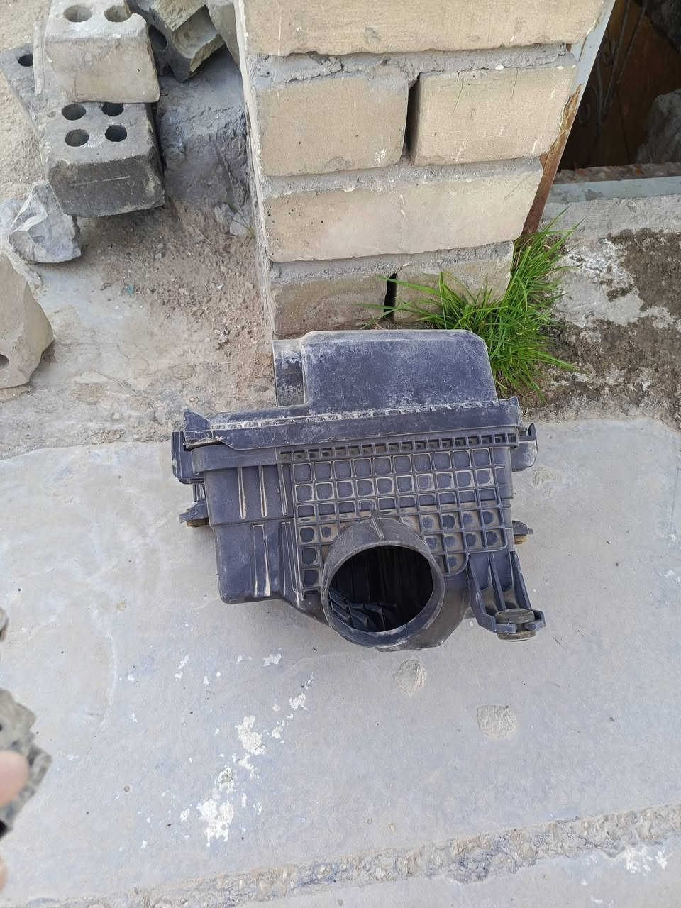 سلام عليكم عطر مال فورتي للبيع مو تجاري اصلي مفتوح من سياره وشوته اصليه هم مال فورتي وحساس اصلي هاذني كلهن اصليات سعر 250الف قفل رجاني لين اسعارهن بل قصر البيض 400 دولار فاشراي يتصل ويدلل *********** وشرط لفحص مكاني بغداد لمشتل
