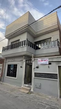 نصف قطعة للبيع اماميه في قطاع ١٠  طابقين  للاستفسار / ٠٧٧٠٩٧٥٢٢٦٥