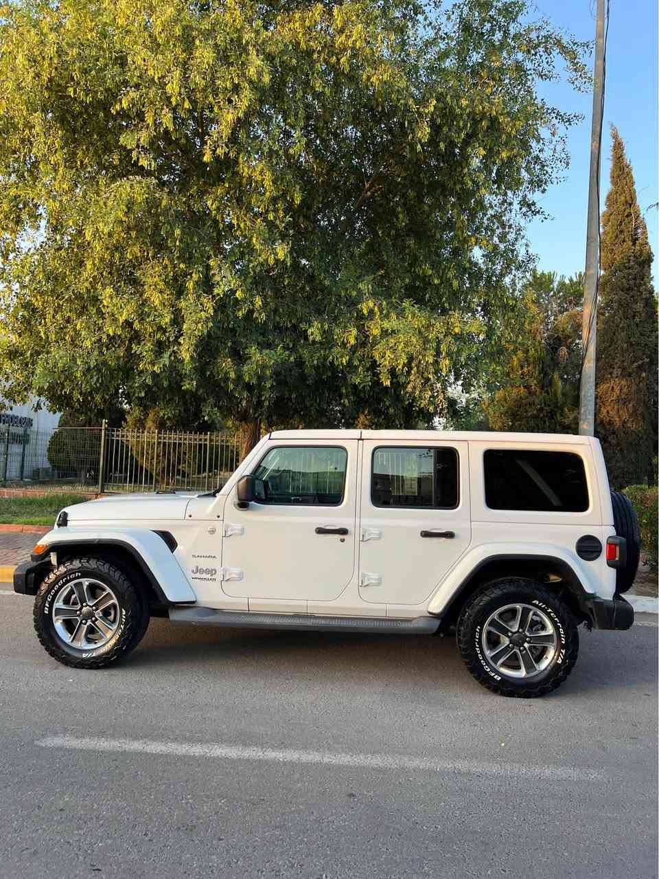 سلام عليكم 
Jeep Wrangler Sahara 2019
كلين تايتل سيارة بدون ضرر
شاشة كبير 
دعامي امامي و خلفي روبيكون 
سيارة جديد مابي مصرف 
سعر ٢٤٦ ورقة مجال
مكان اربيل 
واتساب *********** أربيل, العراق
