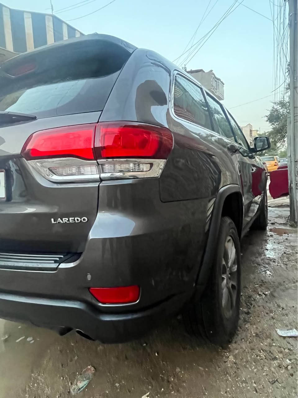 السلام عليكُم للبيع جيب لاريدو موديل 2020 حادث خفيف دعاميه وجاملغ محرك كير صدر مكفول وكاله شرط السياره داخل بيجي نظيفه حيل ماشيه 50 الف كيلو متر حقيقي السعر 215 مكان بغداد رقمي للاستفسار *********** بغداد, العراق
