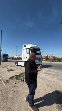 معرض حجي بشار • اسكي كلك • شاحنات