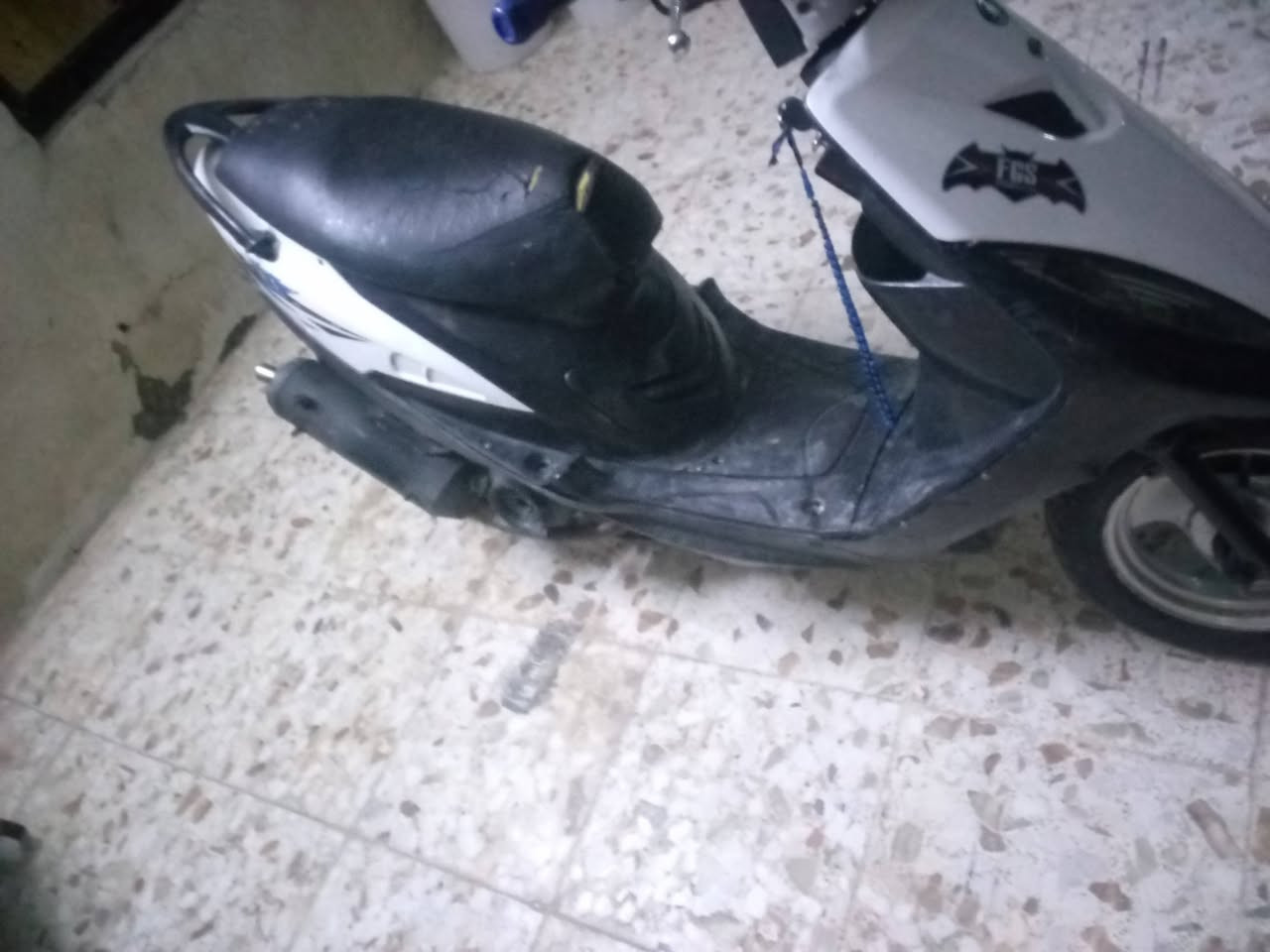 السلام عليكم 
ماكس عدله مكينه مكفوله من تبخير وتنقيص 
تخم تاير جديد 
كفرات اربع ولفات 
يدات KOSO
دشبول اكتروني 
صالنصه رياضي 
لايت عدسه رماش وعالي 
كهرباءيات شغاله كله
نقص بس قمجي مال عداد وفج امامي 
سعره400وبيه مجال 
مكاني بسمايه 
رقمي ***********
متواجد خاص
